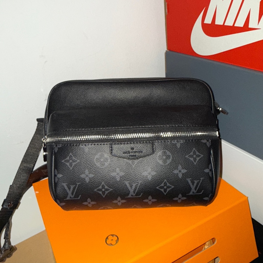Louis Vuitton Bag Monogram Taigarama